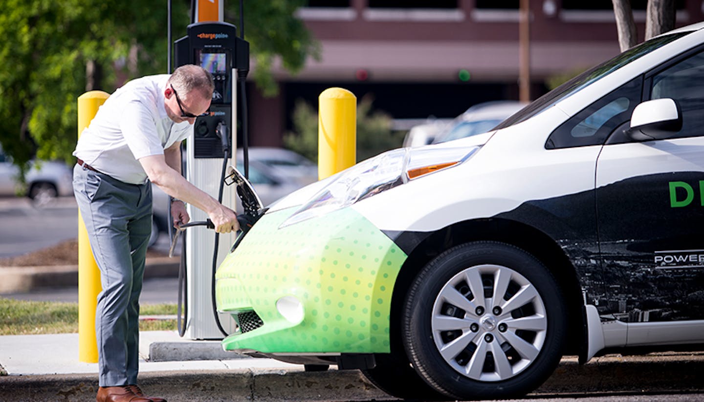 Charge your Chattanooga vehicle with solar power