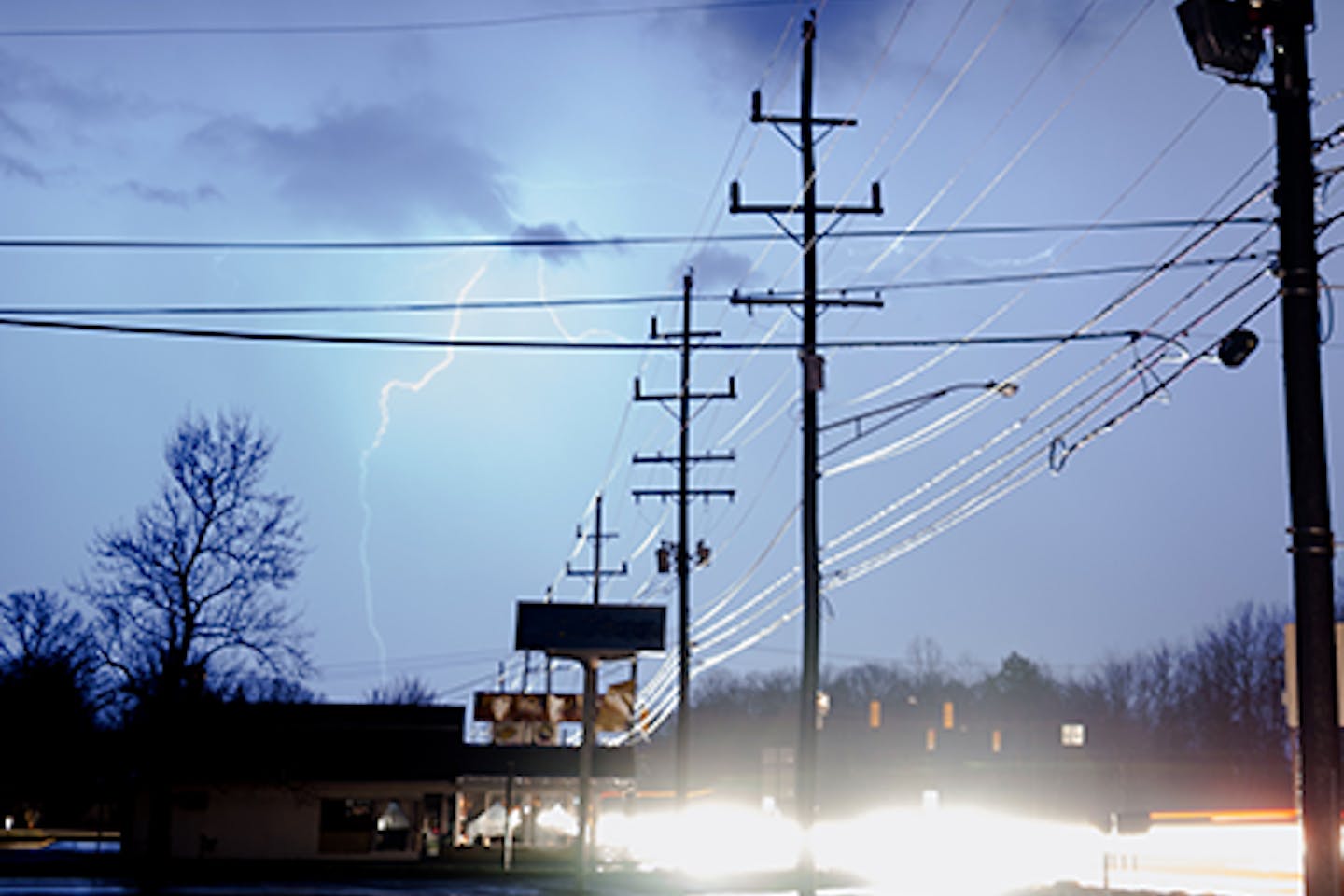 Thunderstorms and electrical outage info in Chattanooga