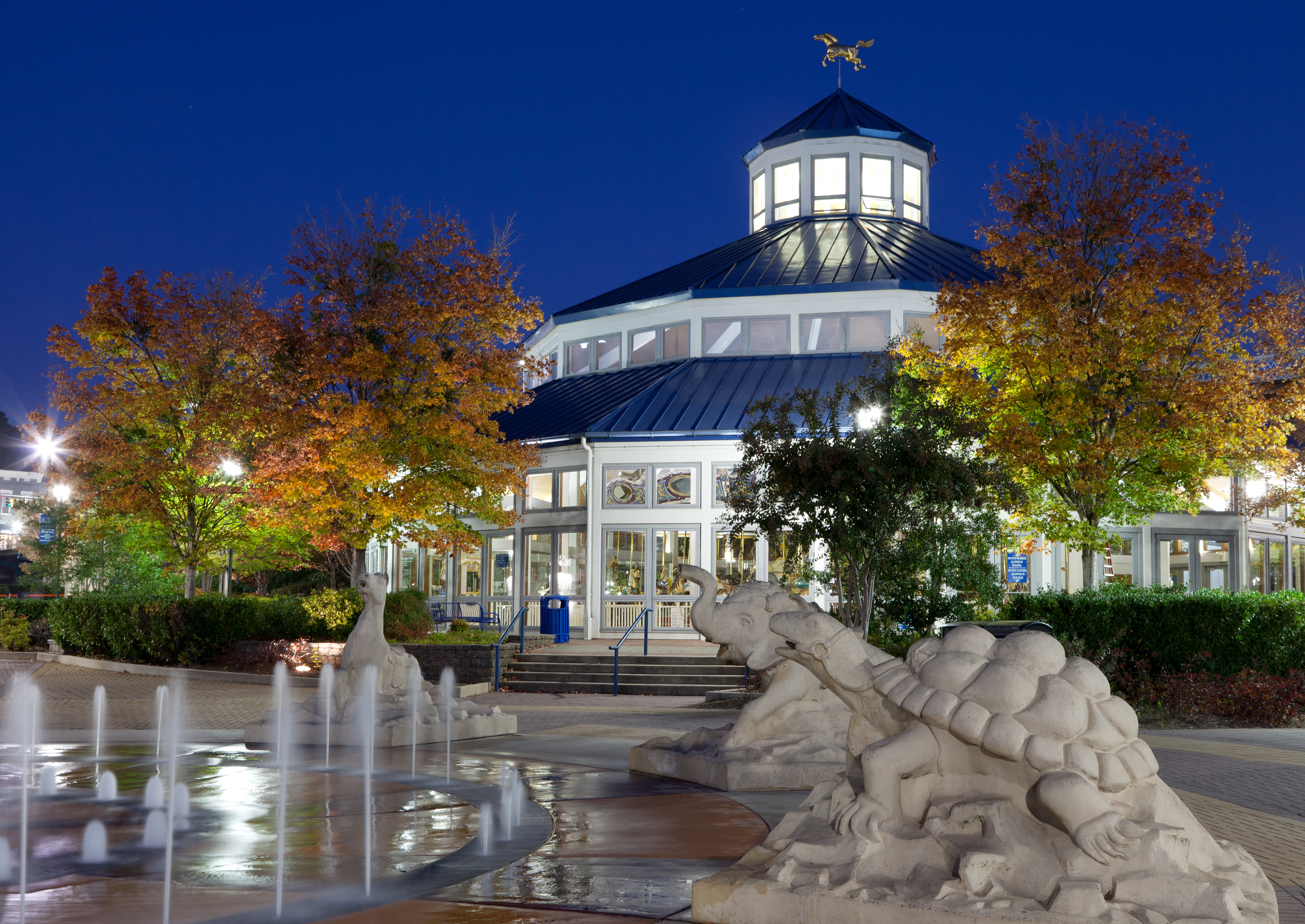 Coolidge Park at night