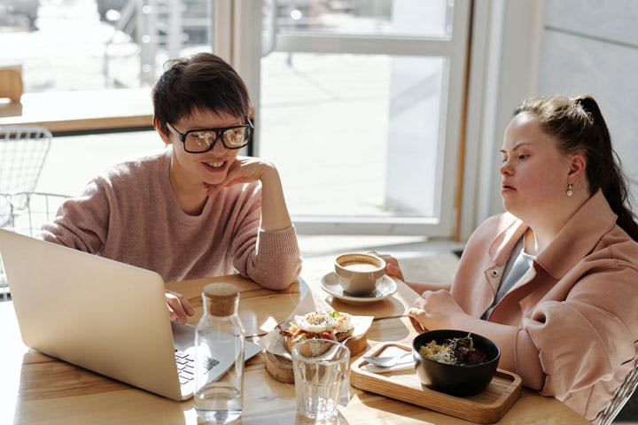 cord-cutting-friends-coffeeshop.jpg