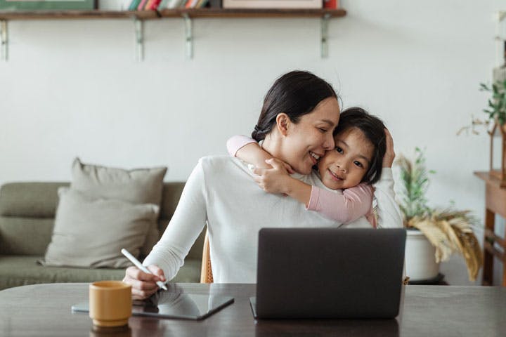 cord-cutting-mother-daughter.jpg