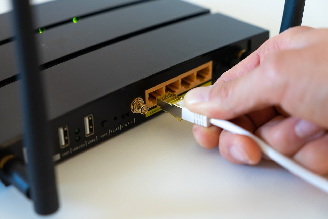 Can an old router slow down your internet? | EPB